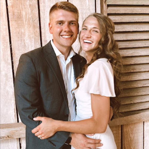 Meet your Posher, Myka - Picture 1 of 1